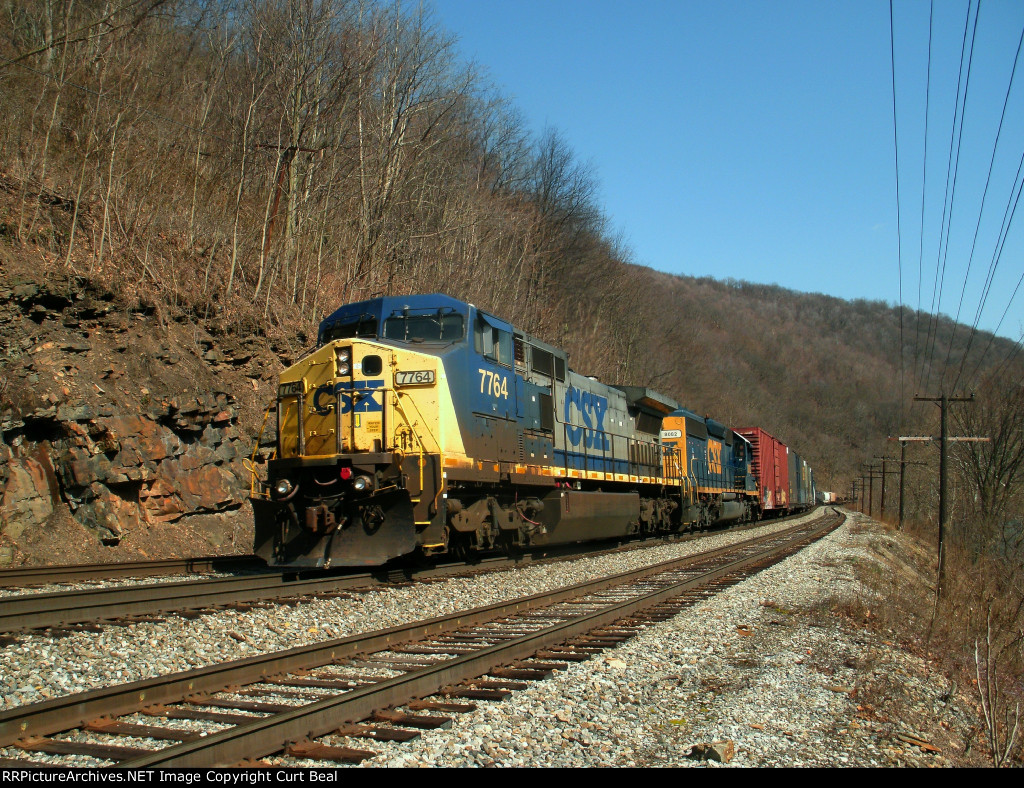 CSX 7764 and 8082